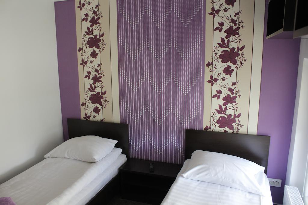 Hotel Lux Divina Brașov Zimmer foto